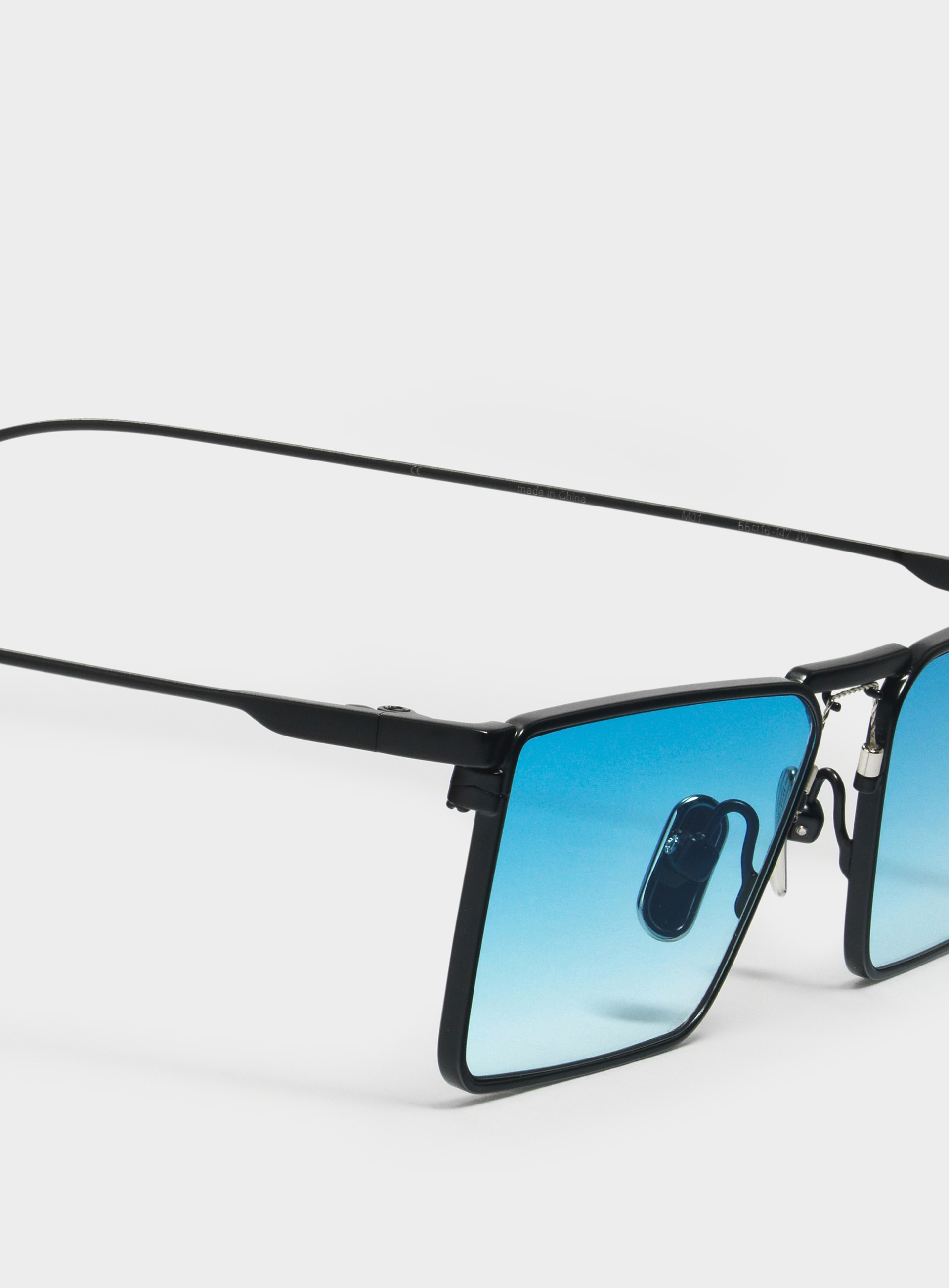 New Bond M01