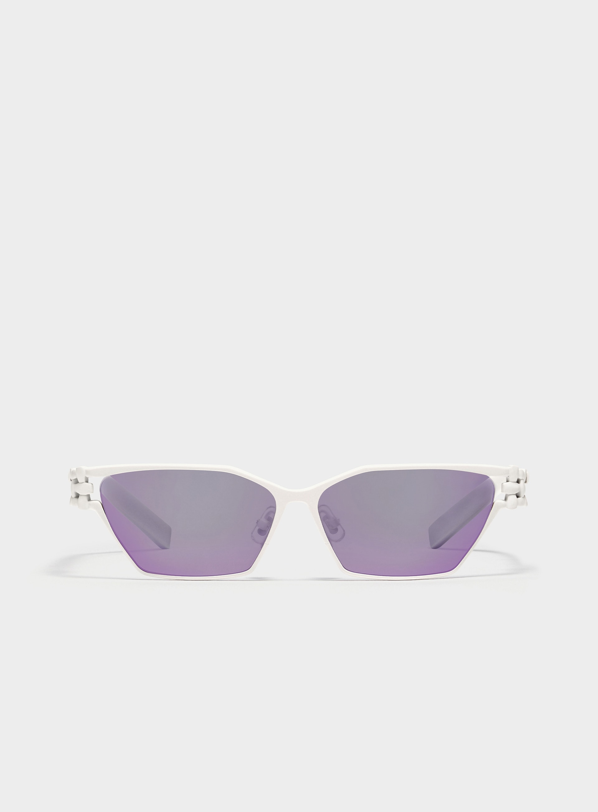 <? $selectedSimpleProduct['name'] ?? $item['product']['name'] ?>