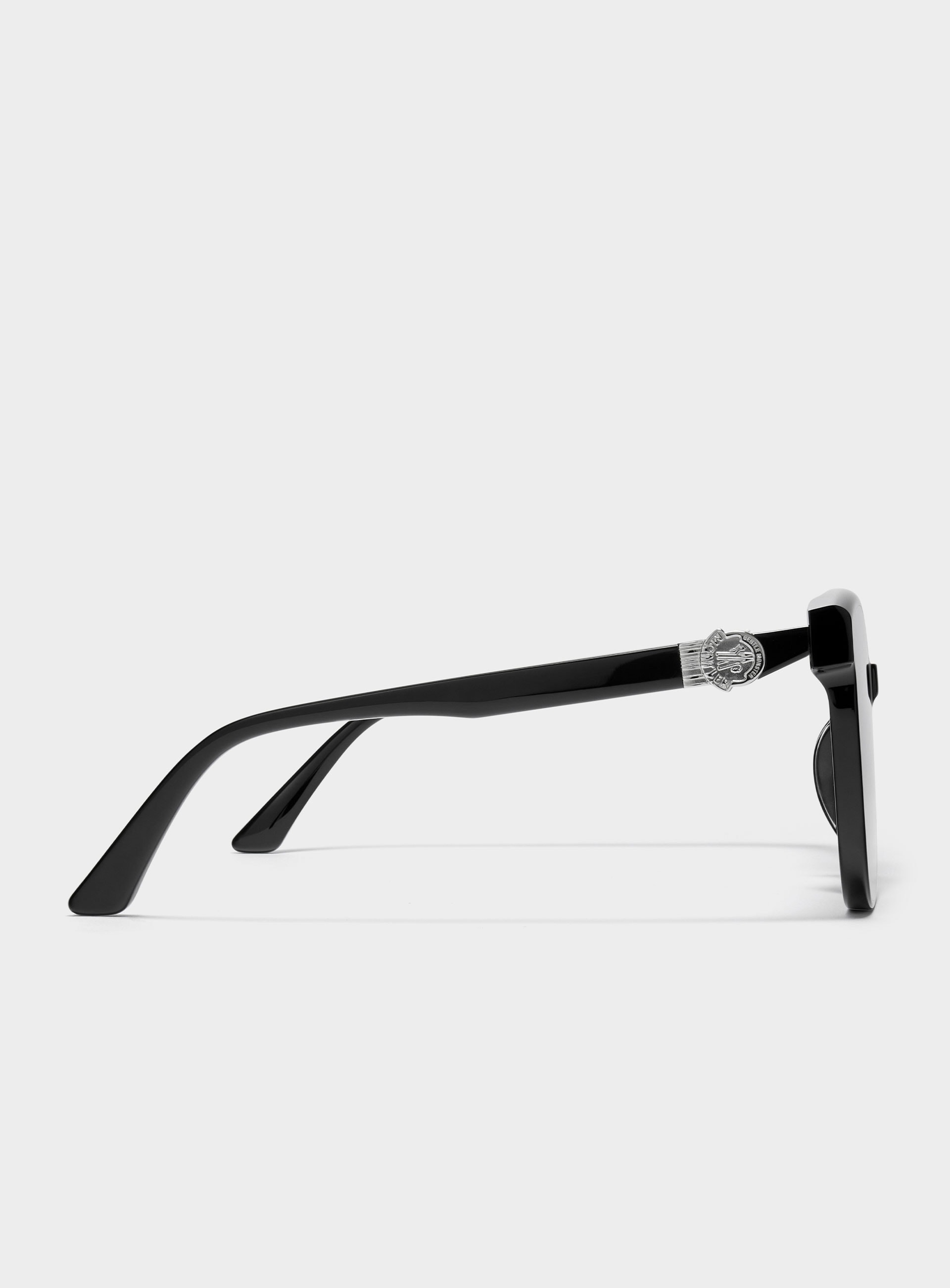 Moncler - Swipe 4 01